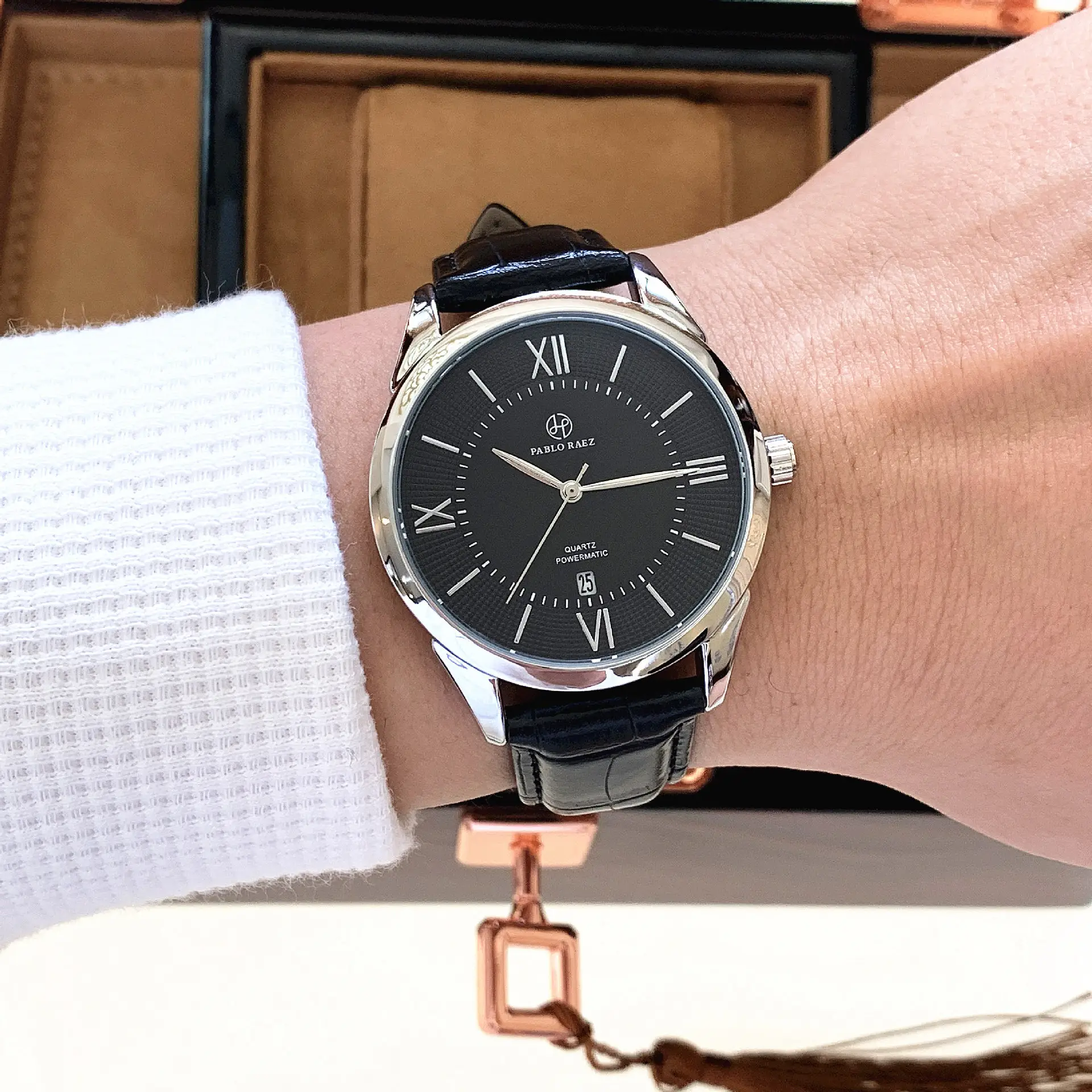 Men's Quartz Watch with Black Leather Strap and Stainless Steel Case — feature 16
