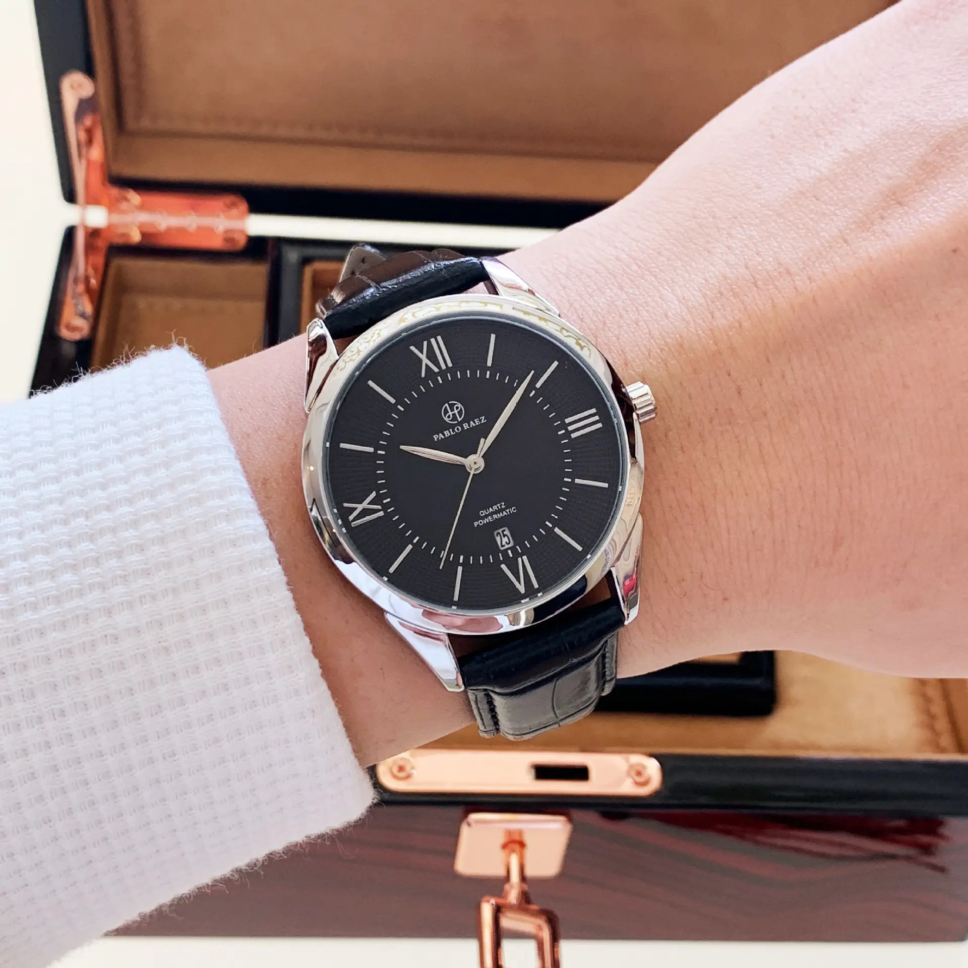 Men's Quartz Watch with Black Leather Strap and Stainless Steel Case — feature 18