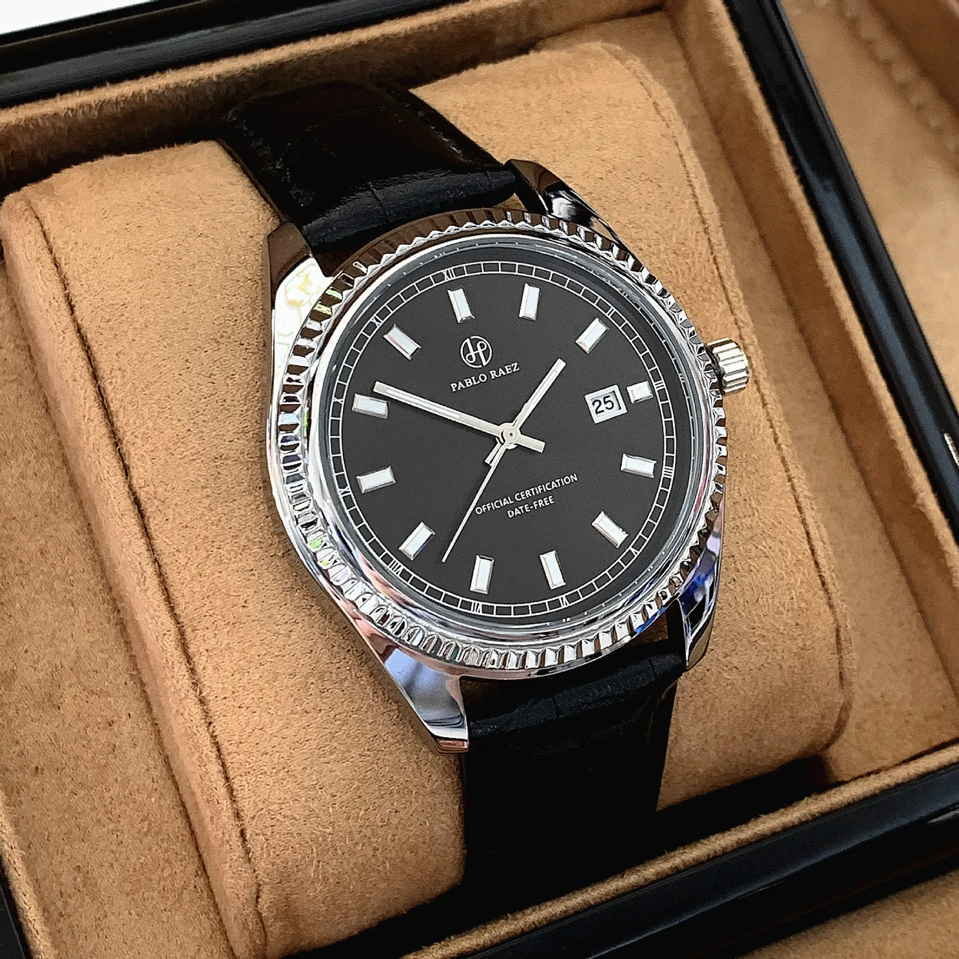 Luminous Men's Watch Black Stainless Strap Waterproof — feature 6