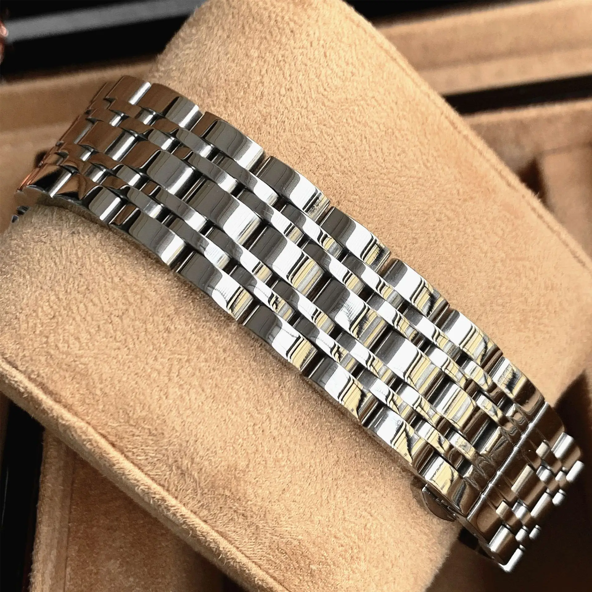 Men's Stainless Steel Quartz Watch Wholesale Silver — feature 10