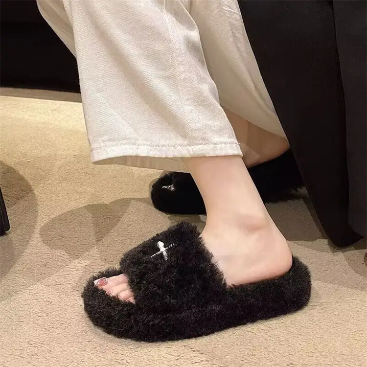 Mao Mao Slippers Women's 2024 New Korean Style One-word Outer Wear Autumn and Winter Thick Bottom Plush Household Indoor Cotton Slippers
