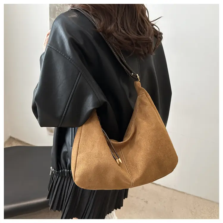 Black Frosted Shoulder Bag for Women 2024 — feature 12
