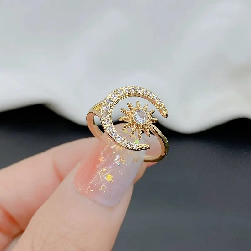 Gold Star Moon Ring with Full Diamond Setting — feature 1