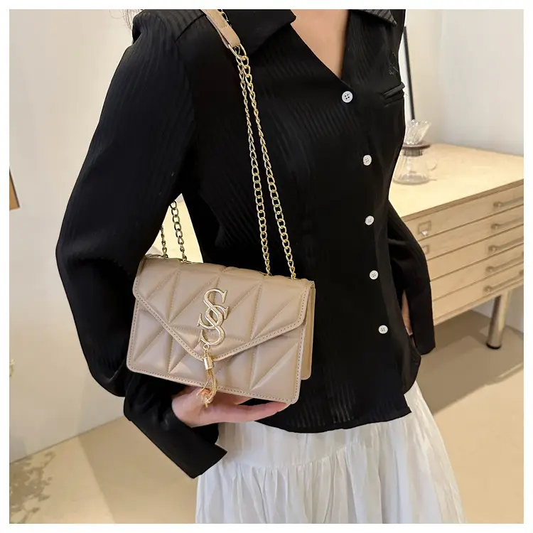 White Chain Crossbody Bag Women 2024 — feature 18