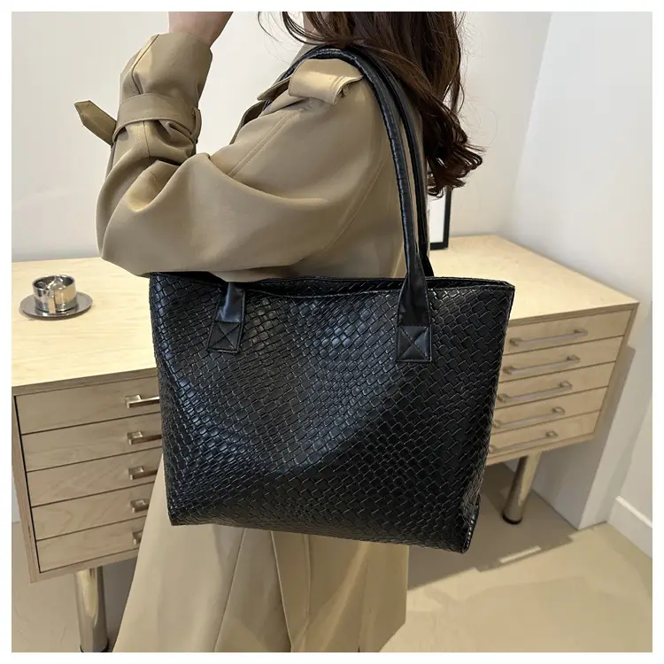 Women Woven Handbag Large Capacity Retro 2024 - Image 8