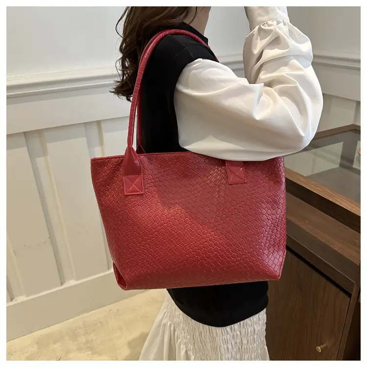 Women Woven Handbag Large Capacity Retro 2024 — feature 16
