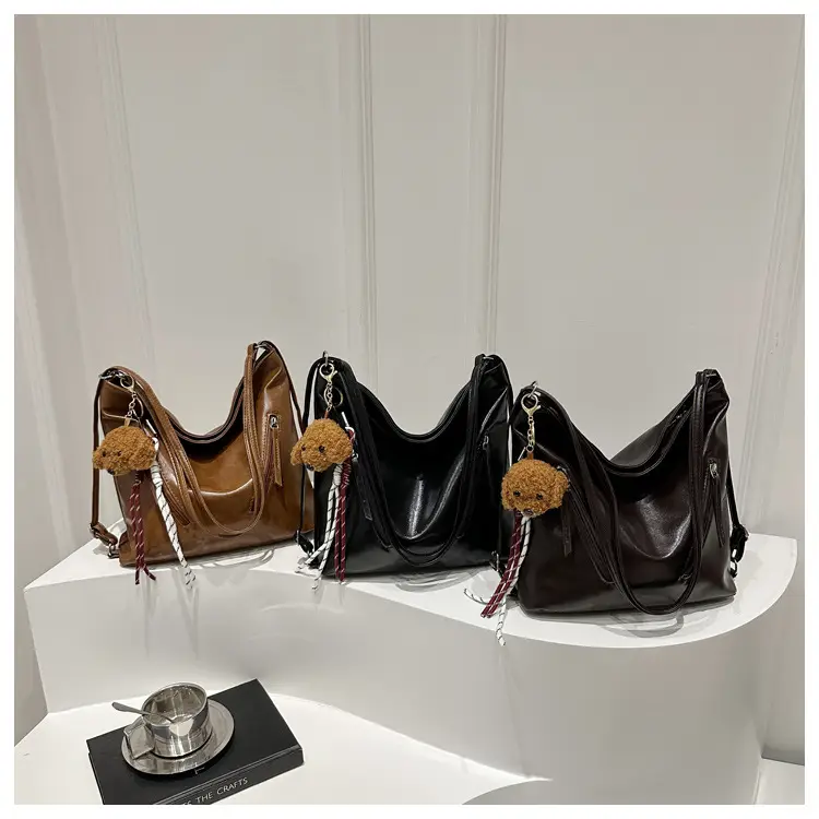 Black Leather Shoulder Bag for Women Autumn Winter — feature 19