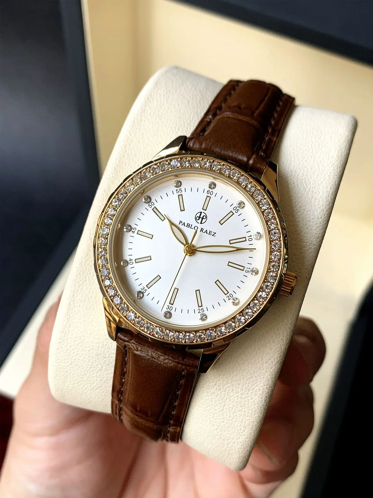 Luxury Gold Rhinestone Watch for Women Waterproof Brown Leather — feature 12