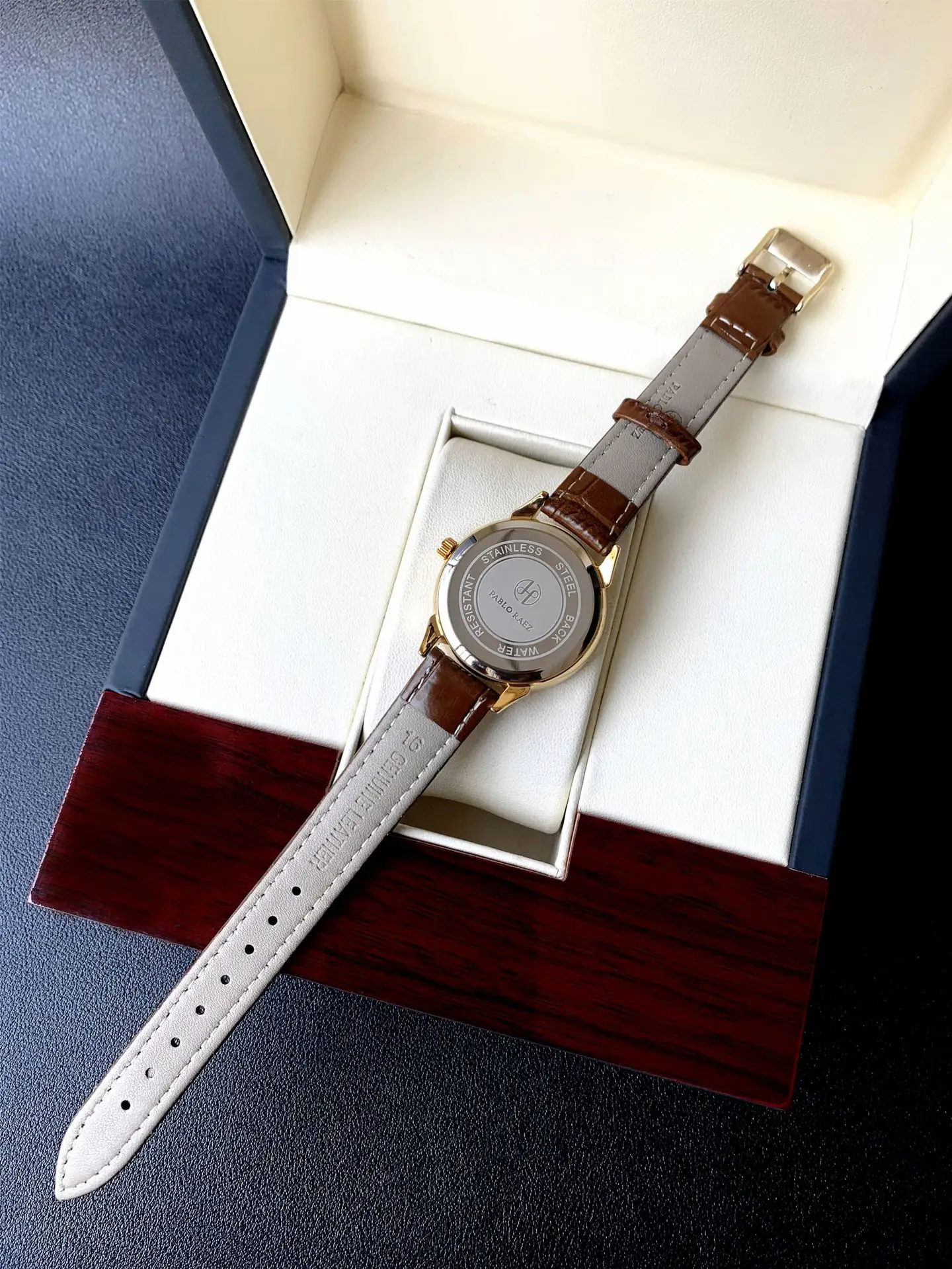 Luxury Gold Rhinestone Watch for Women Waterproof Brown Leather — feature 15