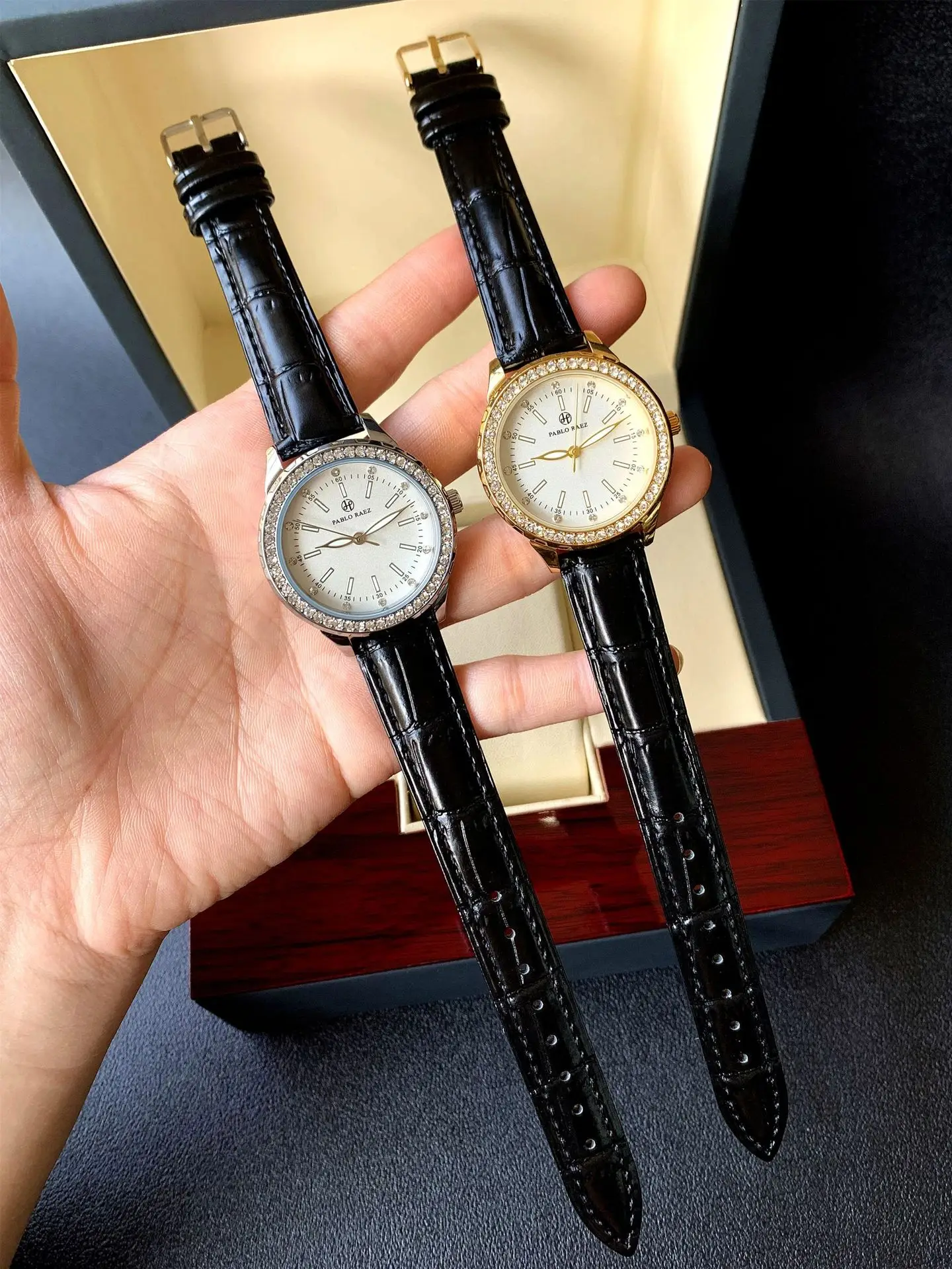 Luxury Gold Rhinestone Watch for Women Waterproof Brown Leather — feature 21