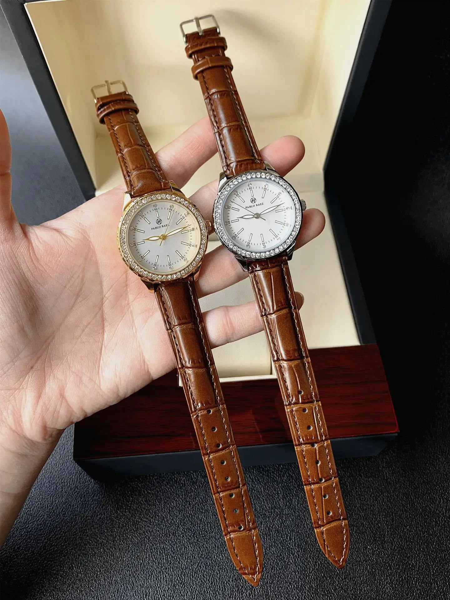 Luxury Gold Rhinestone Watch for Women Waterproof Brown Leather — feature 22