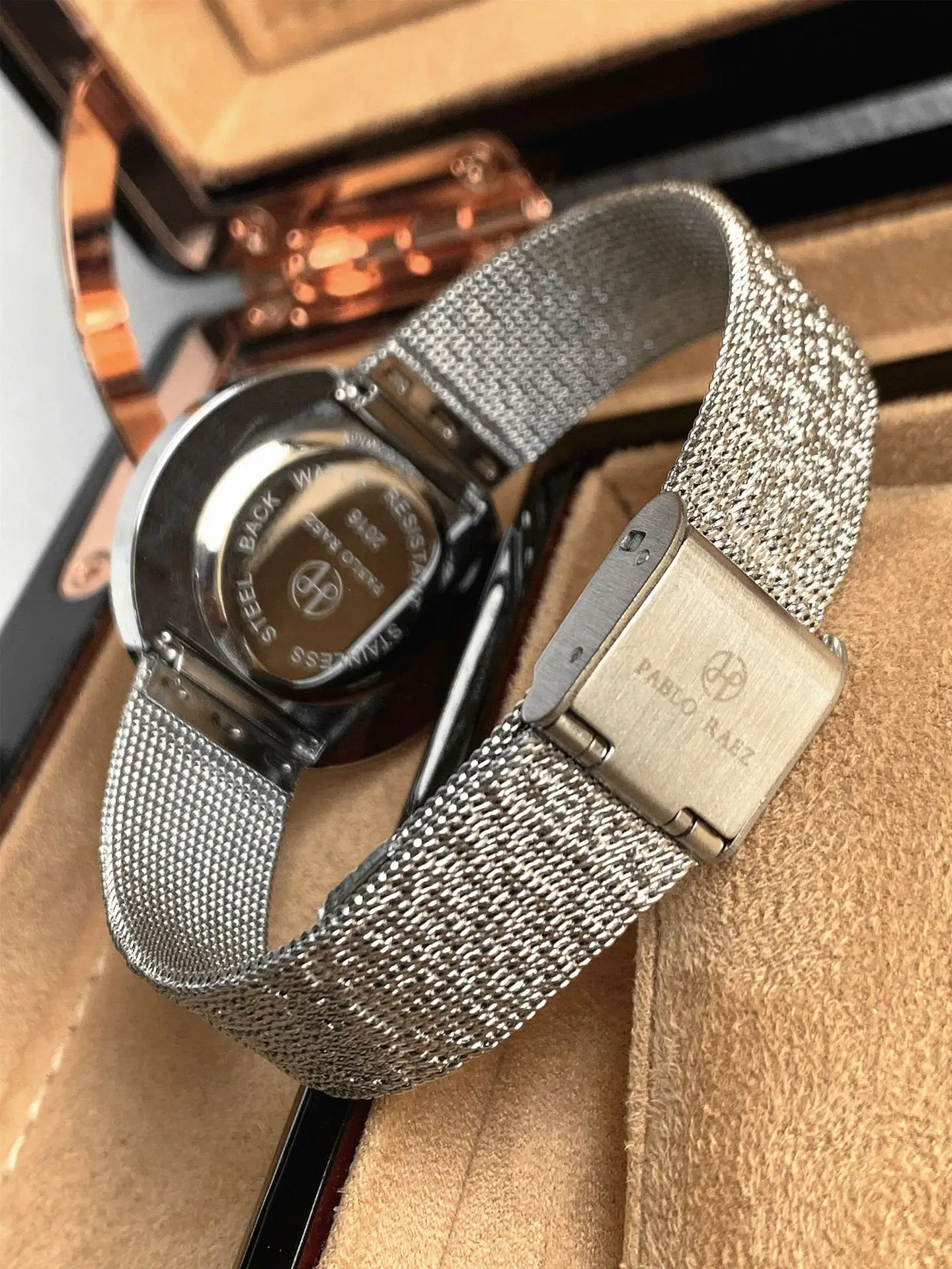 Women's Green Diamond Strap Quartz Watch — feature 12
