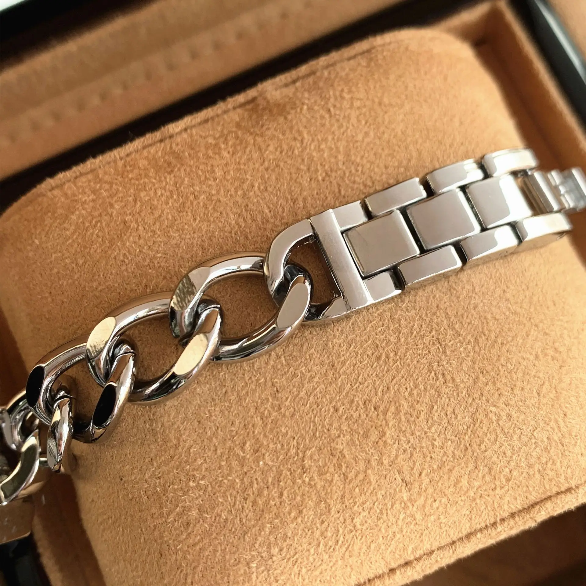 Gold Plated Women's Water Resistant Bracelet Watch - Image 9