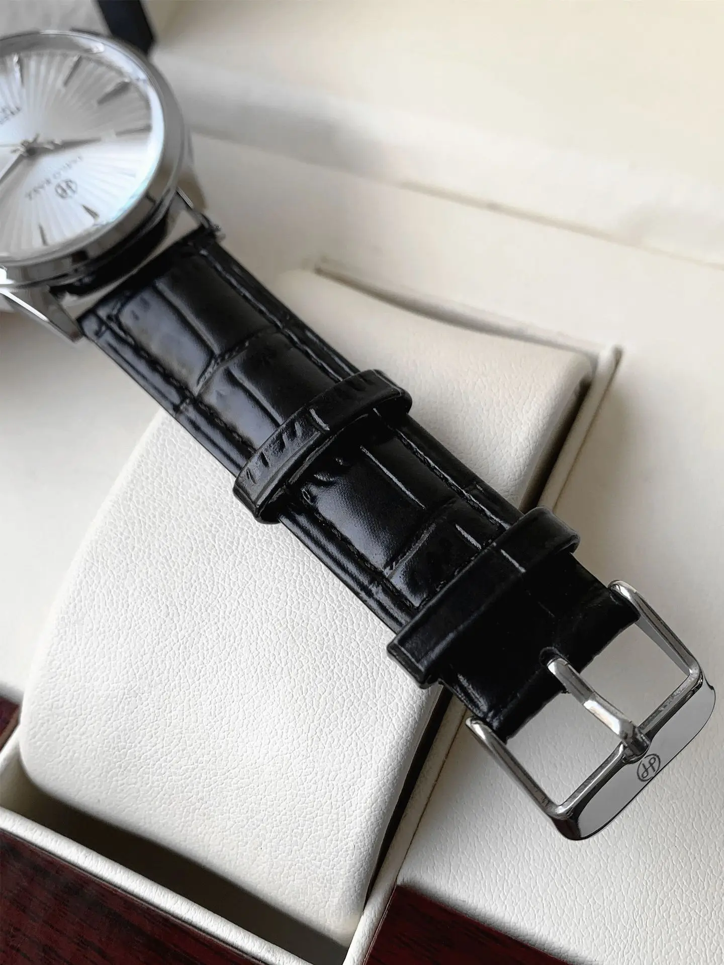 Men's Stainless Steel Quartz Watch with Calendar & Waterproof Design — feature 15