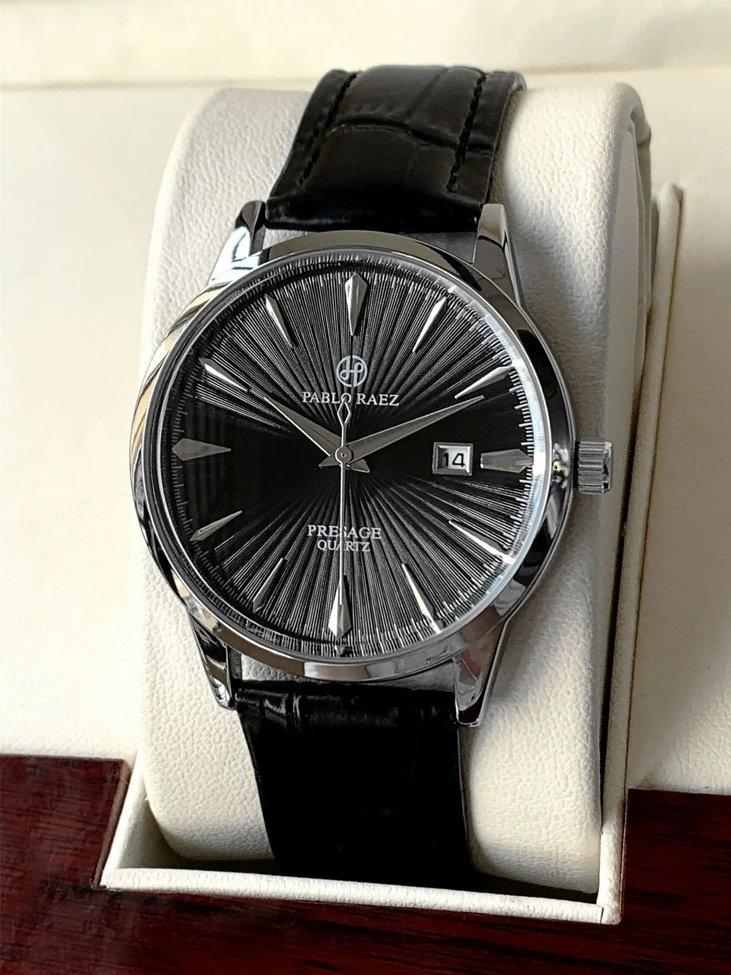 Men's Stainless Steel Quartz Watch with Calendar & Waterproof Design - Image 2