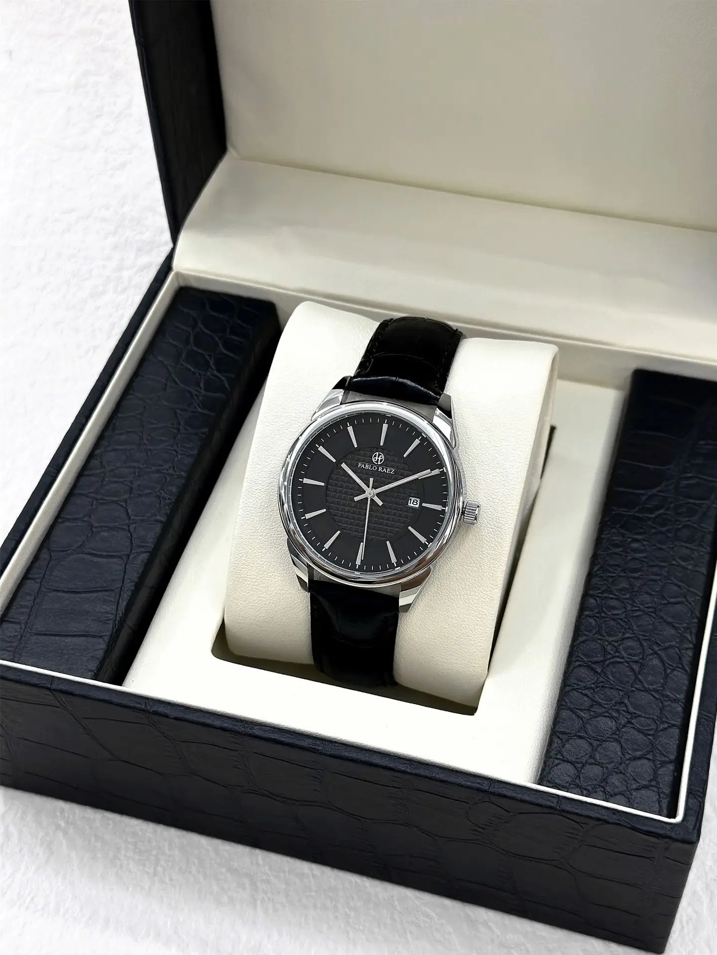 Men's Stainless Steel Belt Watch Waterproof Quartz — feature 20