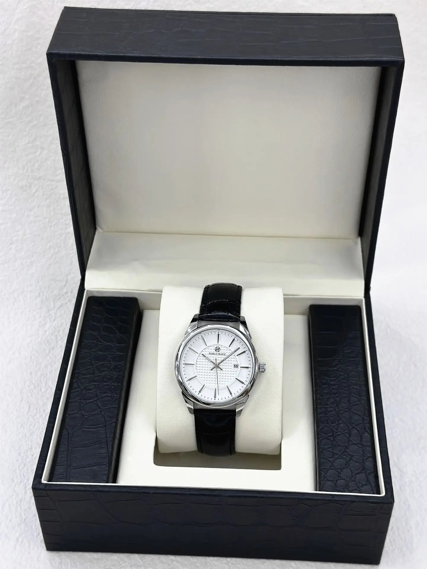 Men's Stainless Steel Belt Watch Waterproof Quartz — feature 7