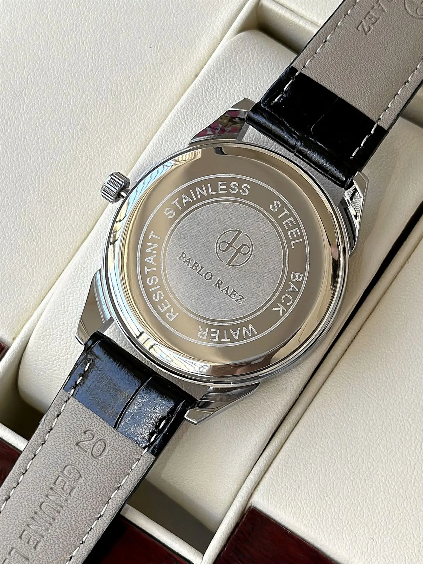 Men's Stainless Steel Belt Watch Waterproof Quartz — feature 9