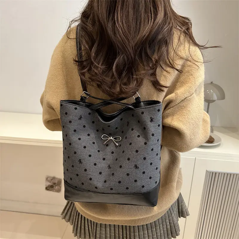 Black Polka Dot Women's Tote Bag 2024 - Image 4