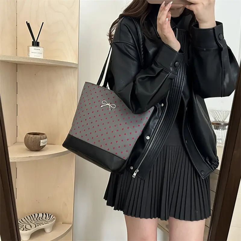 Black Polka Dot Women's Tote Bag 2024 - Image 6