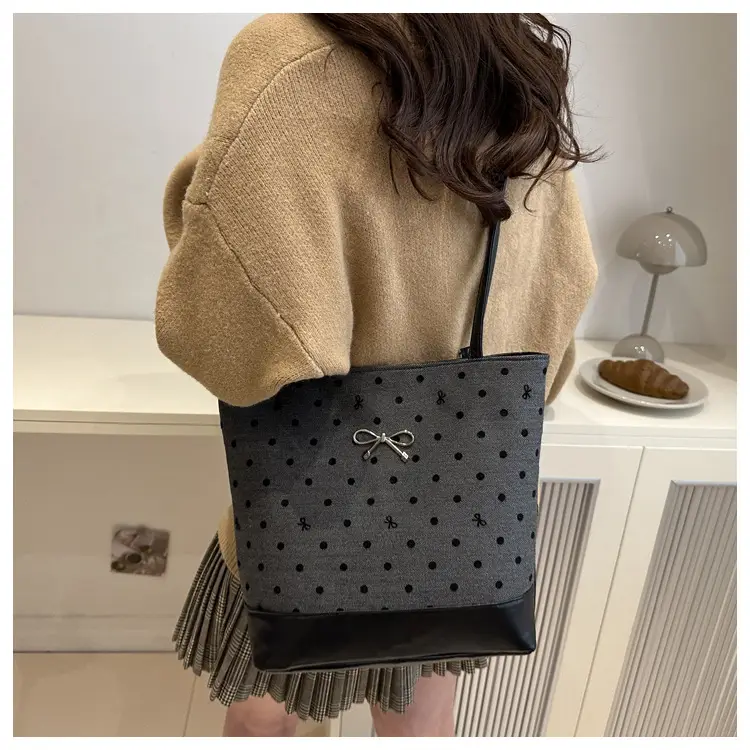 Black Polka Dot Women's Tote Bag 2024 — feature 19