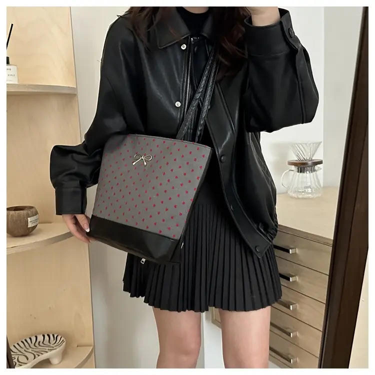 Black Polka Dot Women's Tote Bag 2024 — feature 30