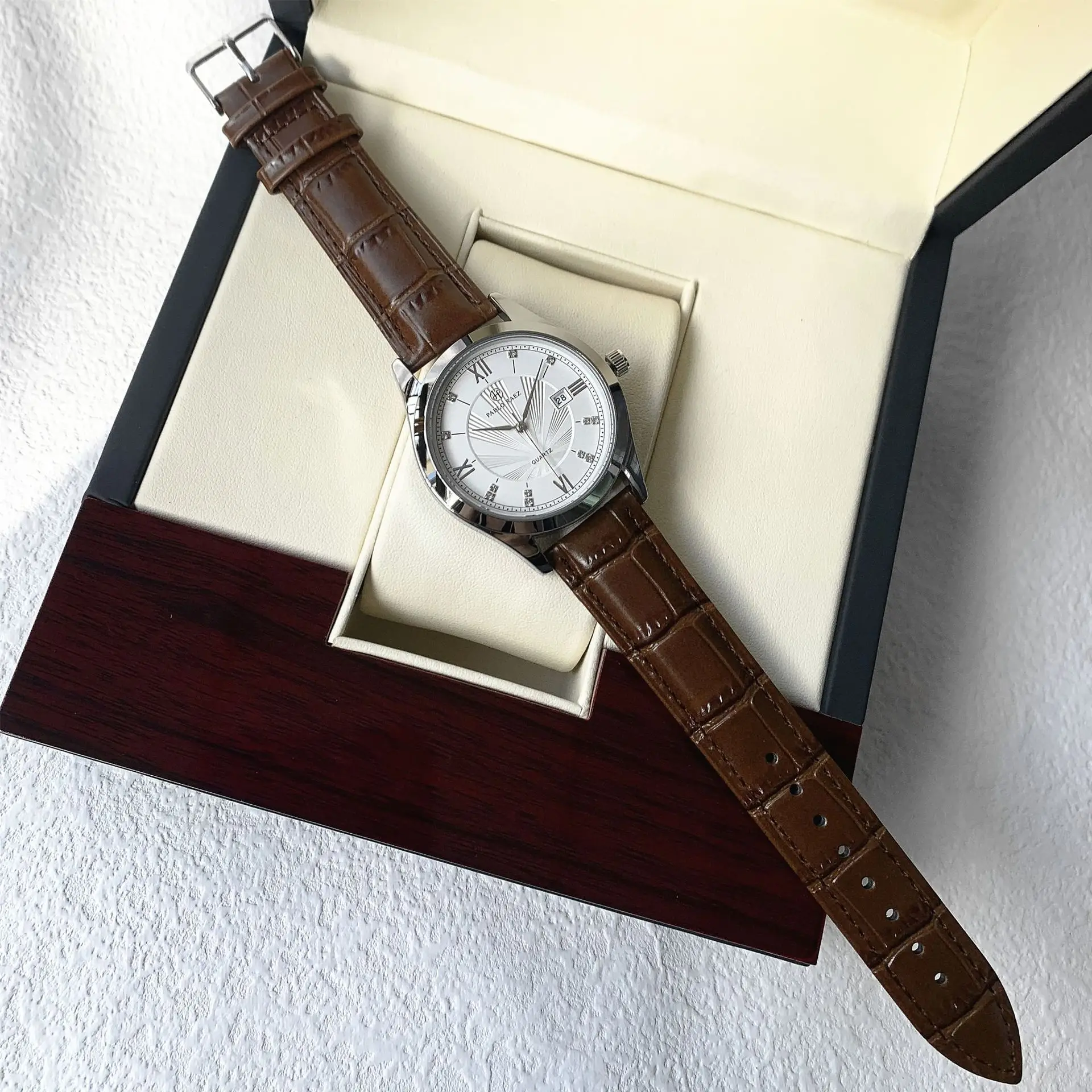 Men's Simple Quartz Watch with Leather Strap - Image 11