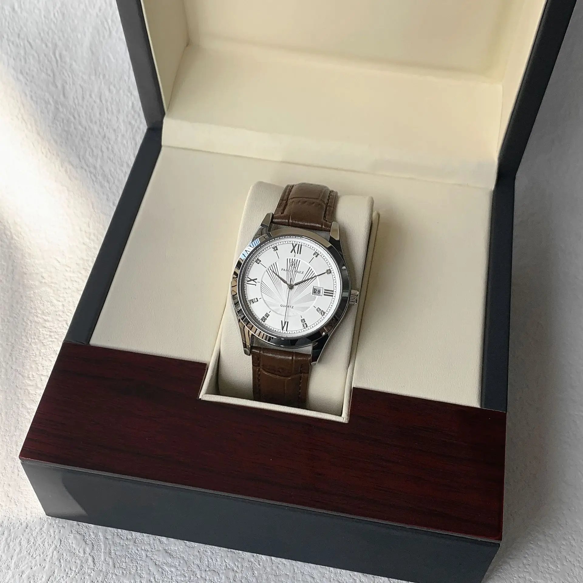 Men's Simple Quartz Watch with Leather Strap - Image 13
