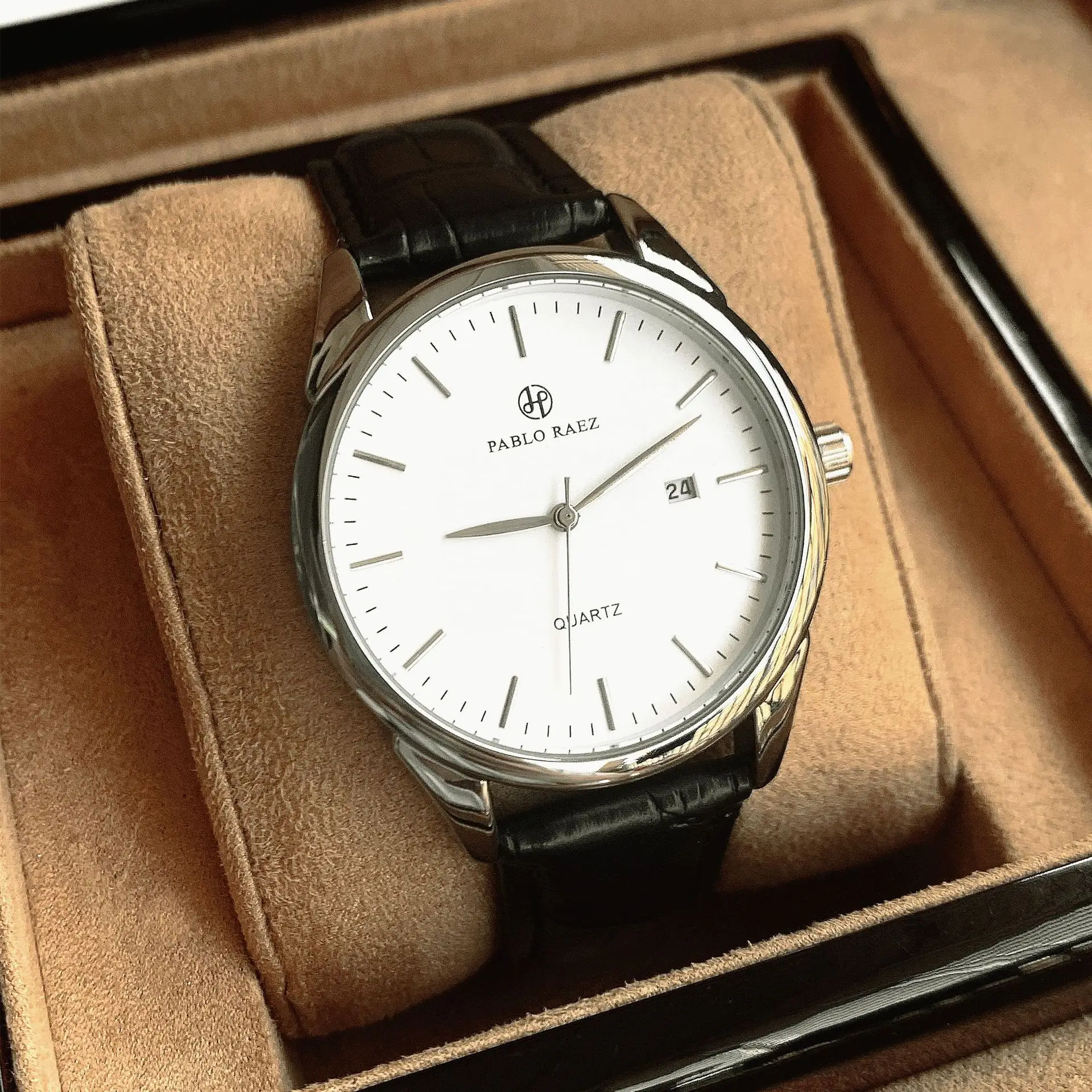 Men's Simple Quartz Watch with Leather Strap — feature 24