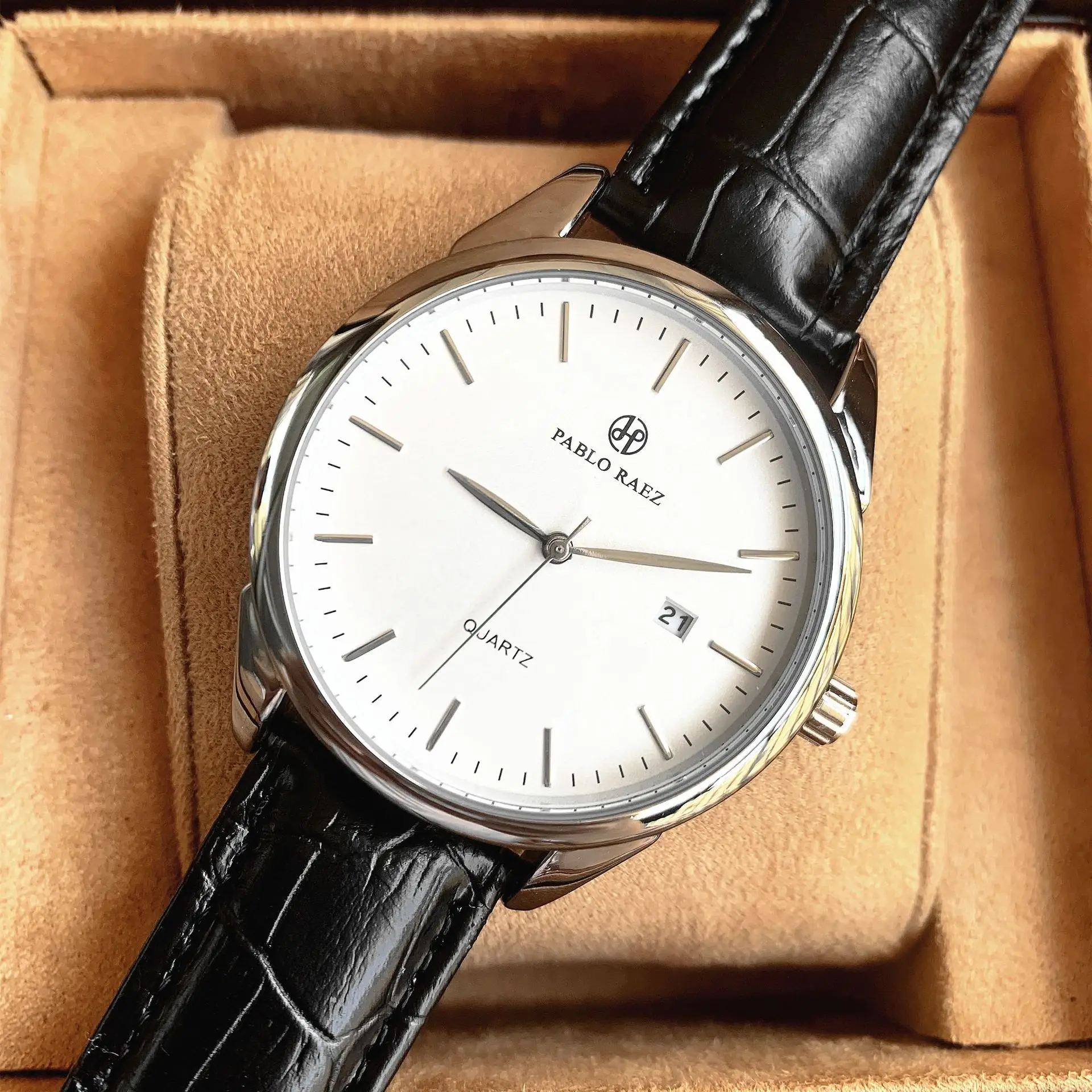 Men's Simple Quartz Watch with Leather Strap — feature 25