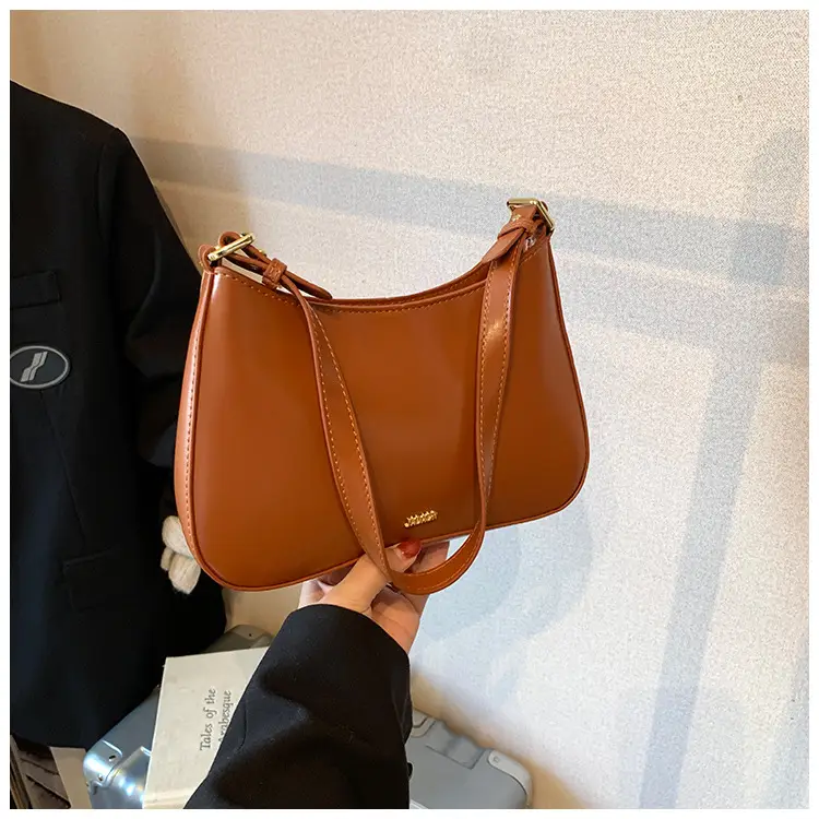 Brown Leather Shoulder Messenger Bag for Women - Image 3