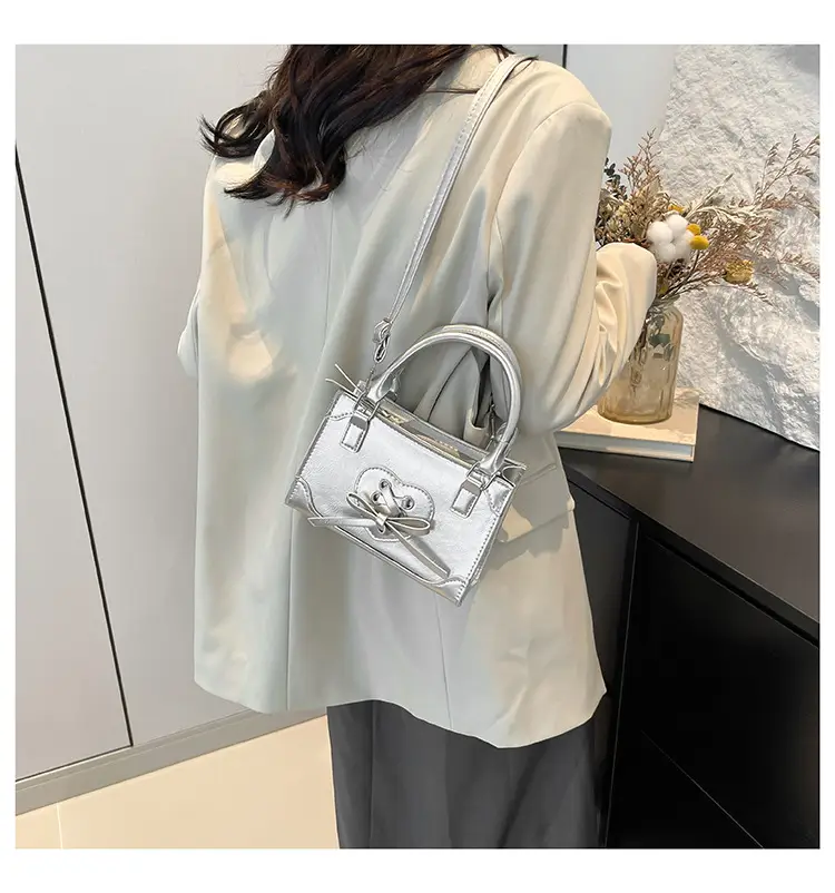 Red Korean Style Shoulder Bag 2024 Autumn — feature 24