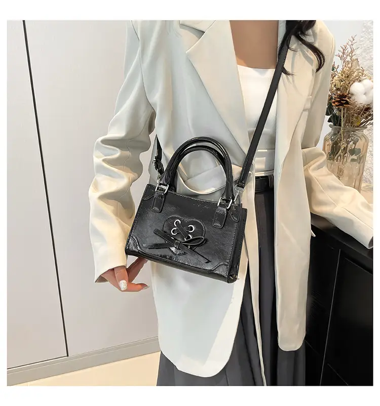 Red Korean Style Shoulder Bag 2024 Autumn — feature 27