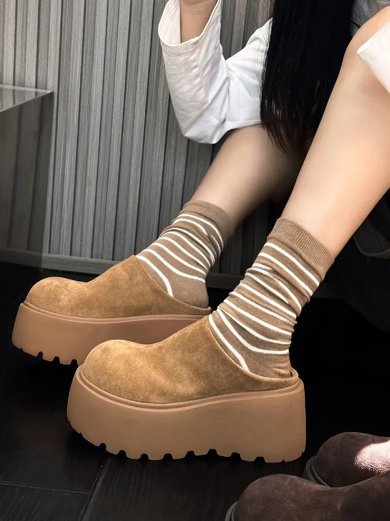 Women's Fleece Platform Slippers Brown Winter — feature 9