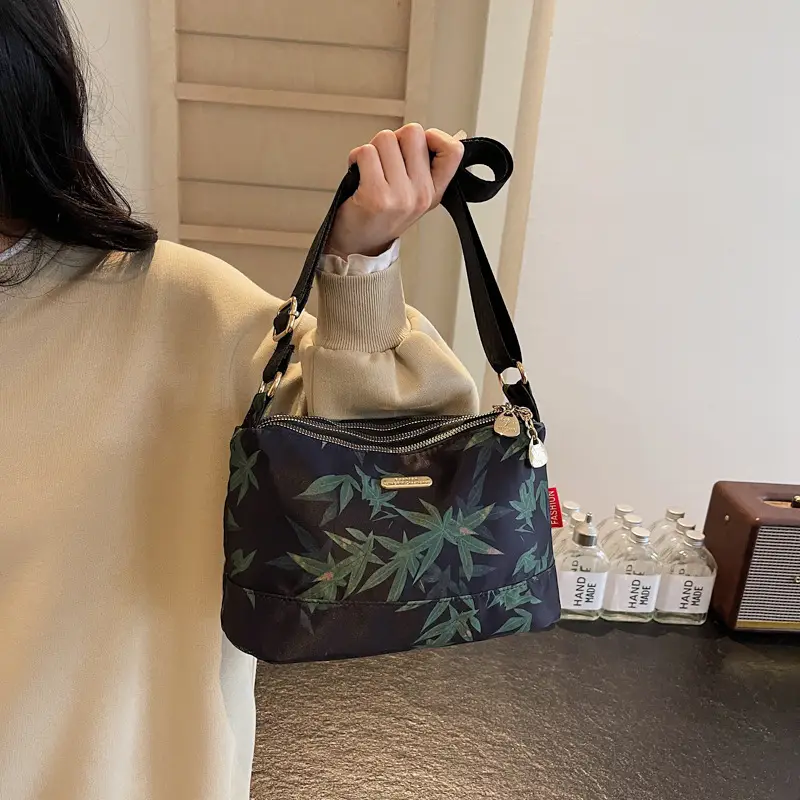 Winter Silk Leaf Print Shoulder Bag for Women