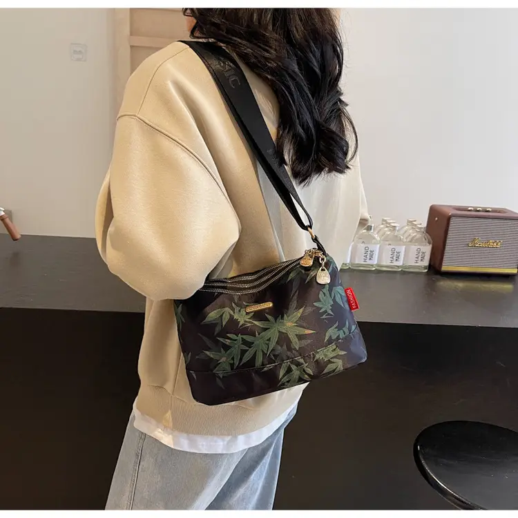 Winter Silk Leaf Print Shoulder Bag for Women — feature 13