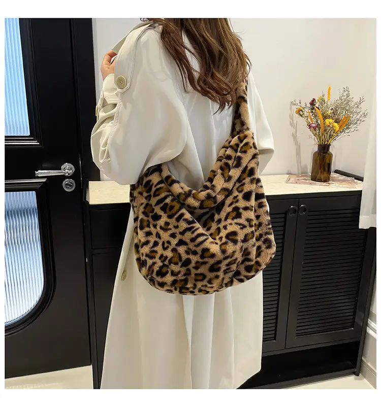 Leopard Print Plush Shoulder Bag Autumn Winter New Korean Style — feature 17