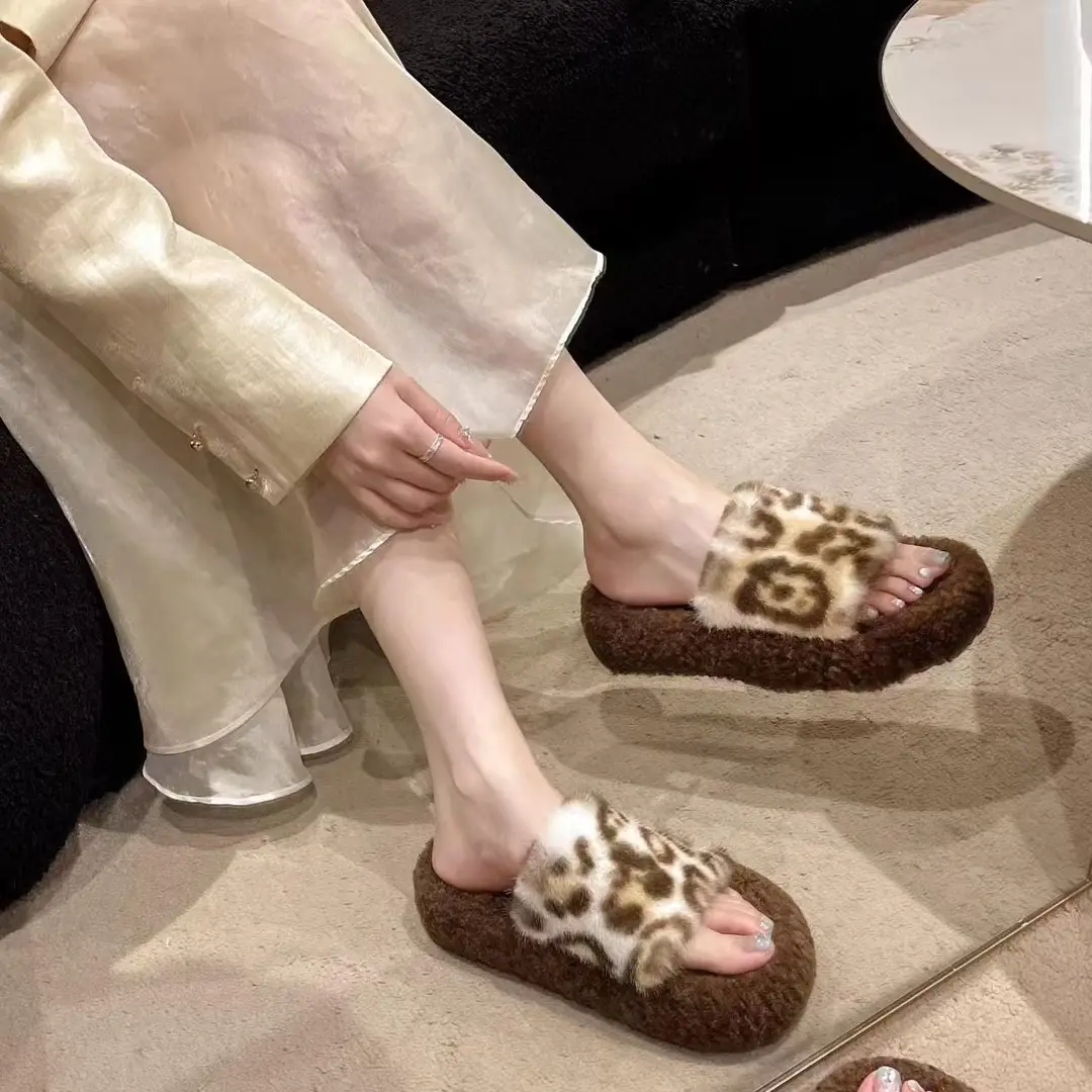 Leopard-print thick-soled fluffy slippers women's autumn and winter new fashion cotton slippers home fleece-lined warm slipper — feature 3