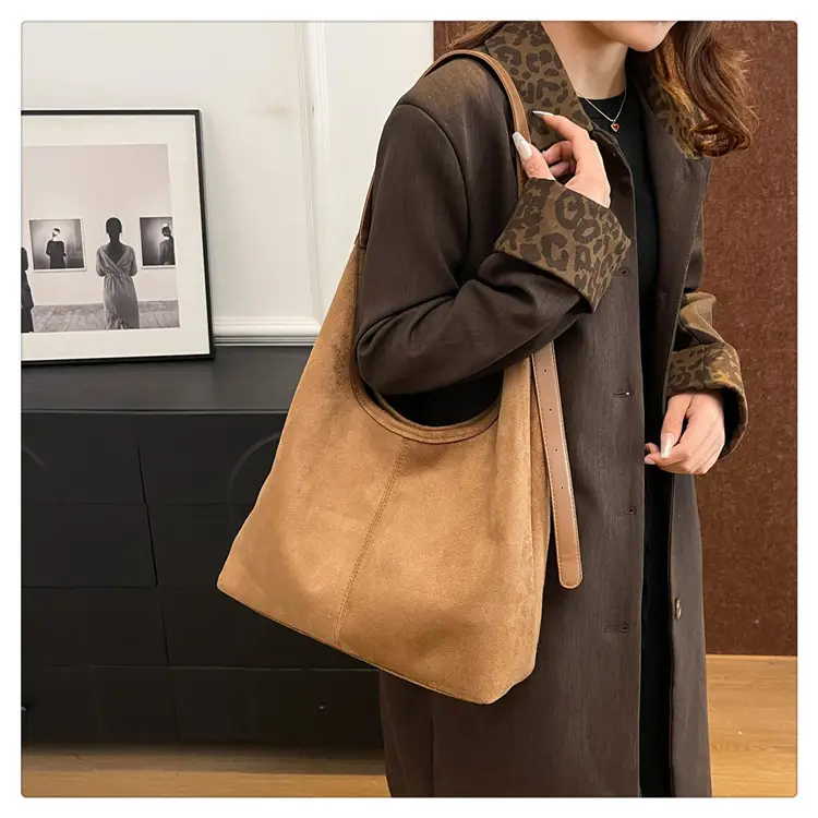 Black Suede Shoulder Bag 2024 Autumn Winter New Vintage — feature 10
