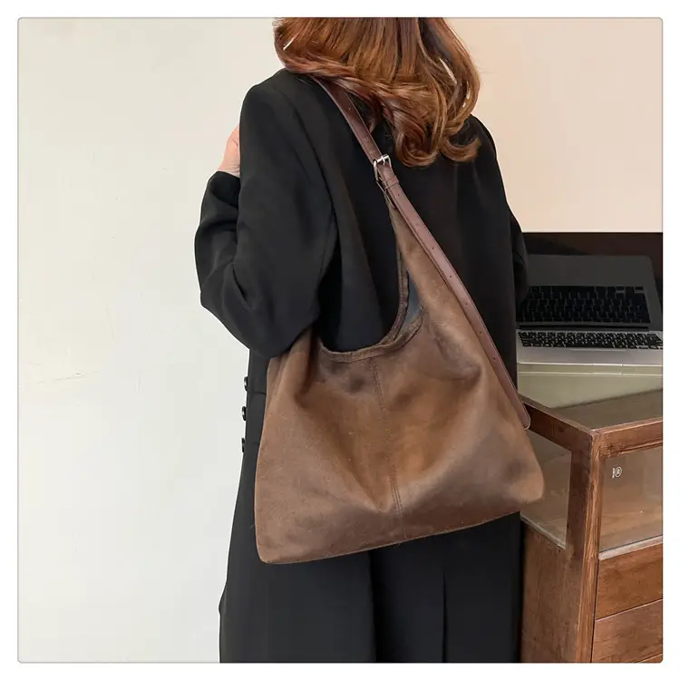 Black Suede Shoulder Bag 2024 Autumn Winter New Vintage — feature 16
