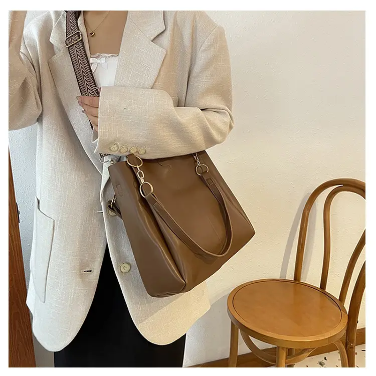 Two-Piece Black Leather Shoulder Tote & Crossbody Bag Set — feature 14