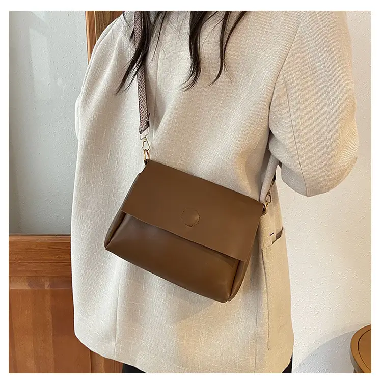 Two-Piece Black Leather Shoulder Tote & Crossbody Bag Set — feature 17