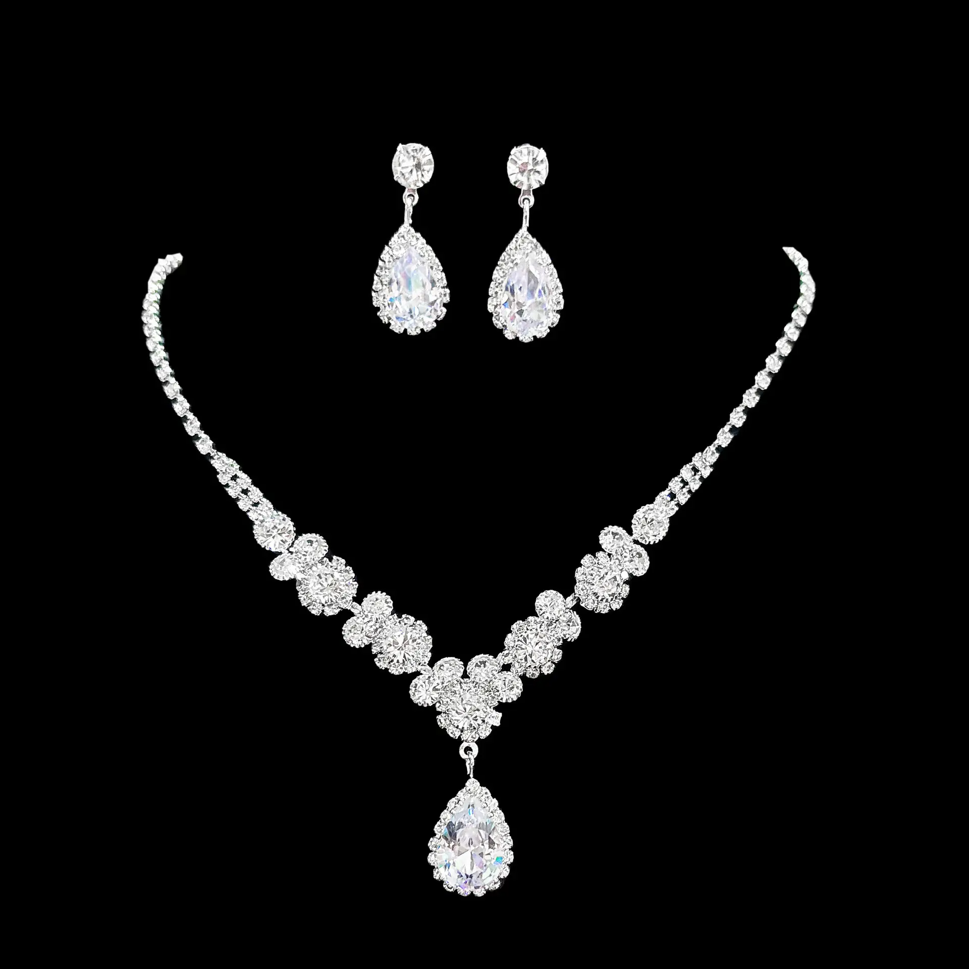 Full Diamond Claw Chain Necklace Set for Women - Image 57