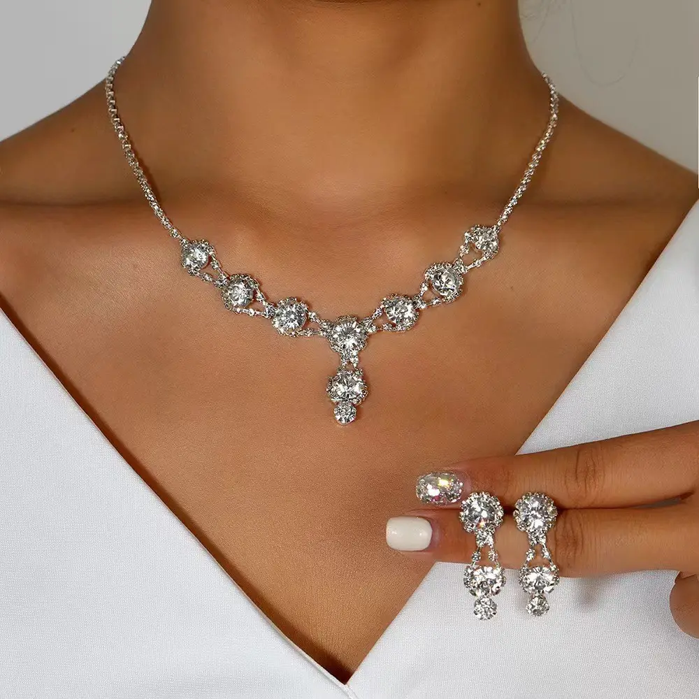 Full Diamond Claw Chain Necklace Set for Women - Image 15
