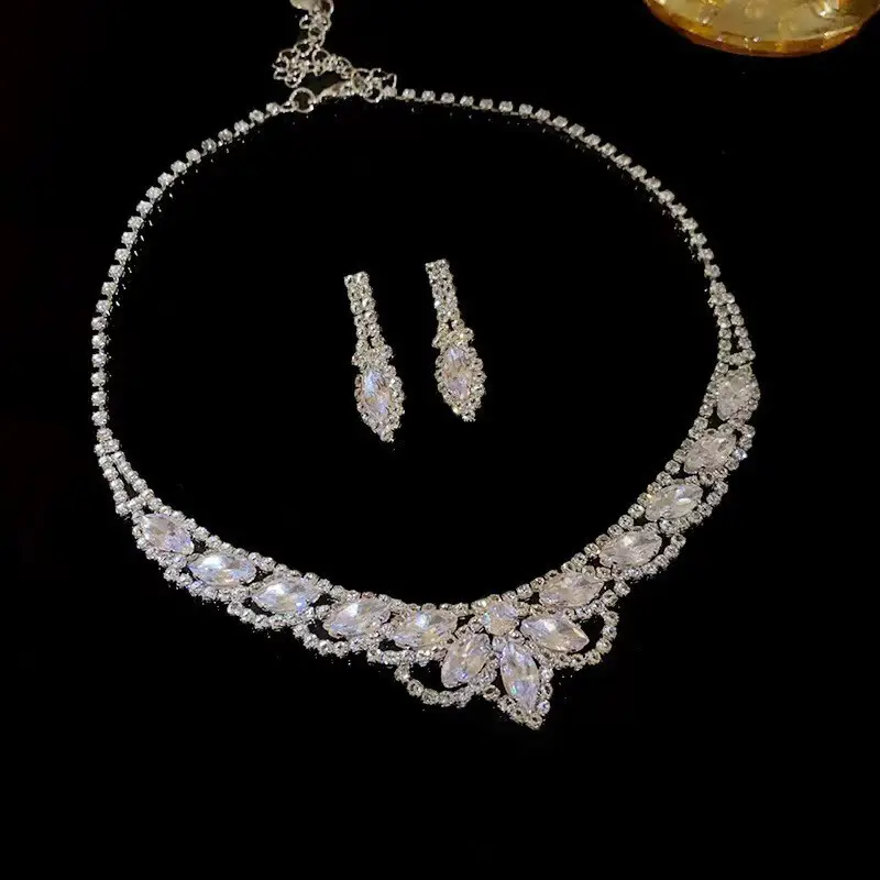 Full Diamond Claw Chain Necklace Set for Women - Image 33