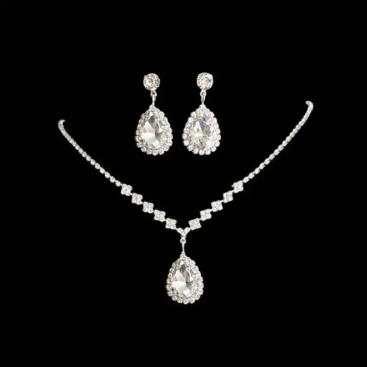 Full Diamond Claw Chain Necklace Set for Women - Image 4