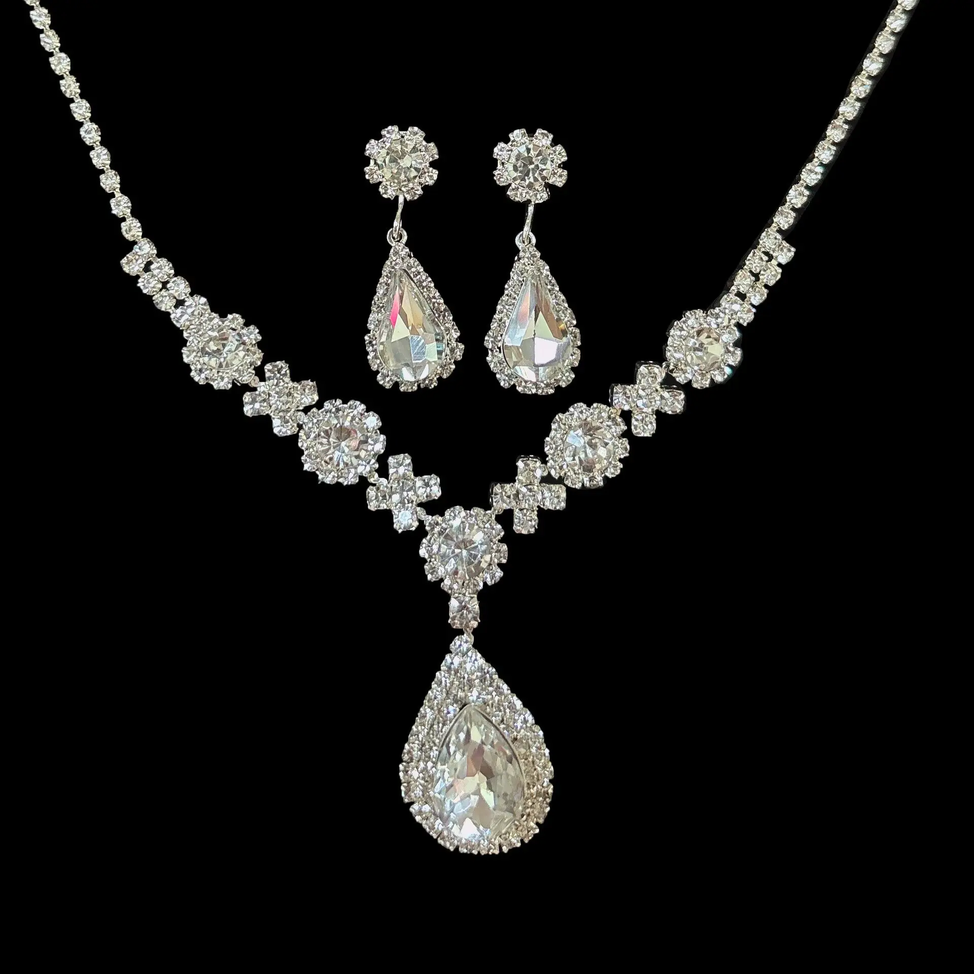 Full Diamond Claw Chain Necklace Set for Women - Image 55