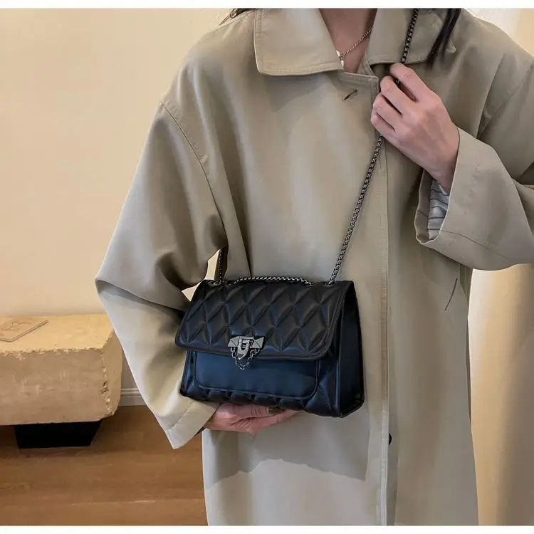Black Rhombic Chain Crossbody Bag for Women — feature 11