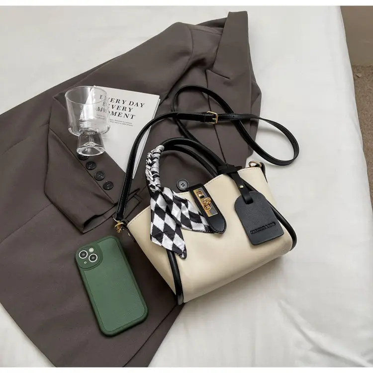 Women Crossbody Bag Autumn 2025 Beige Brown — feature 40