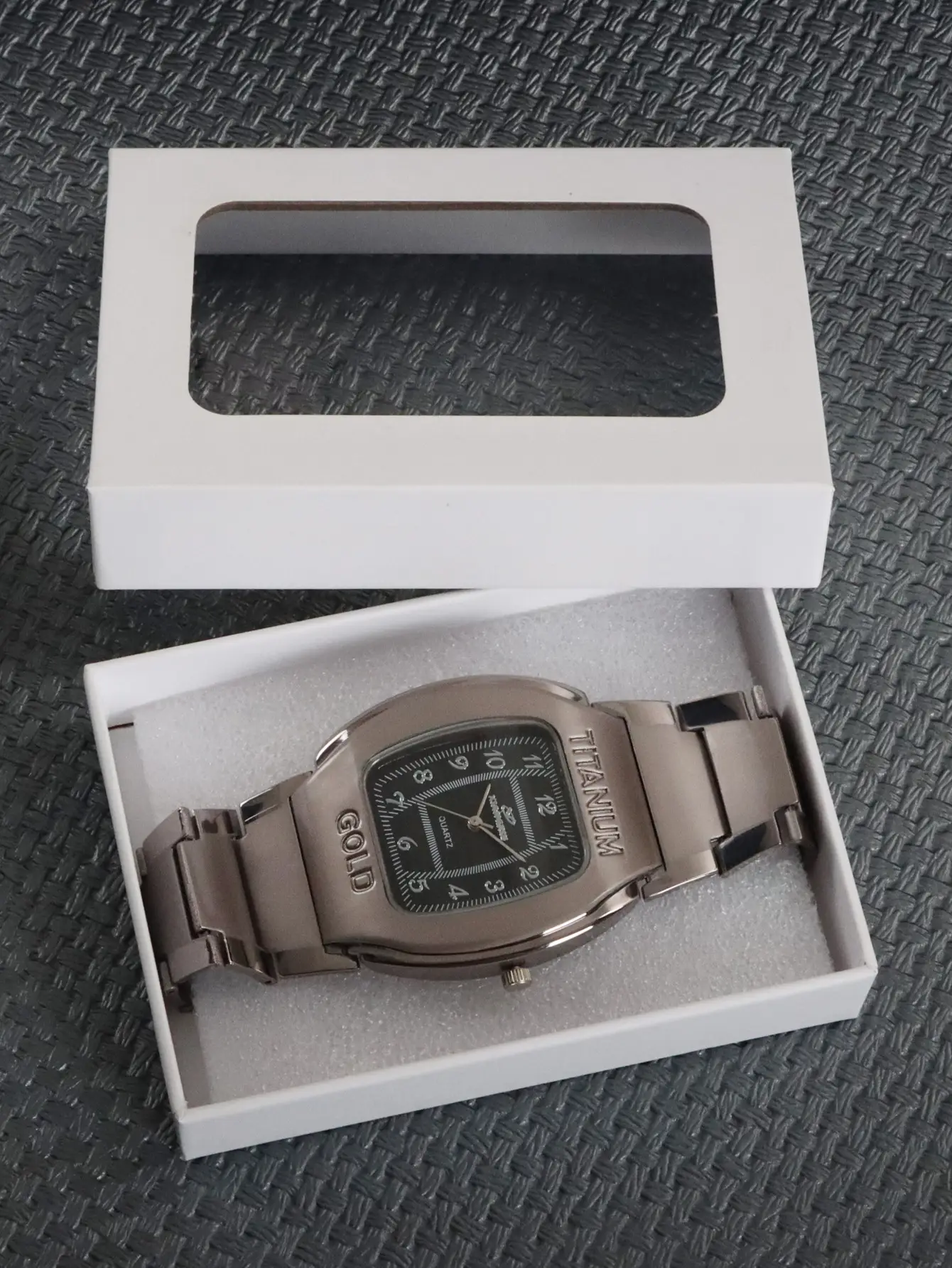 Titanium Men's Watch Gold 2714 Business Casual — feature 11